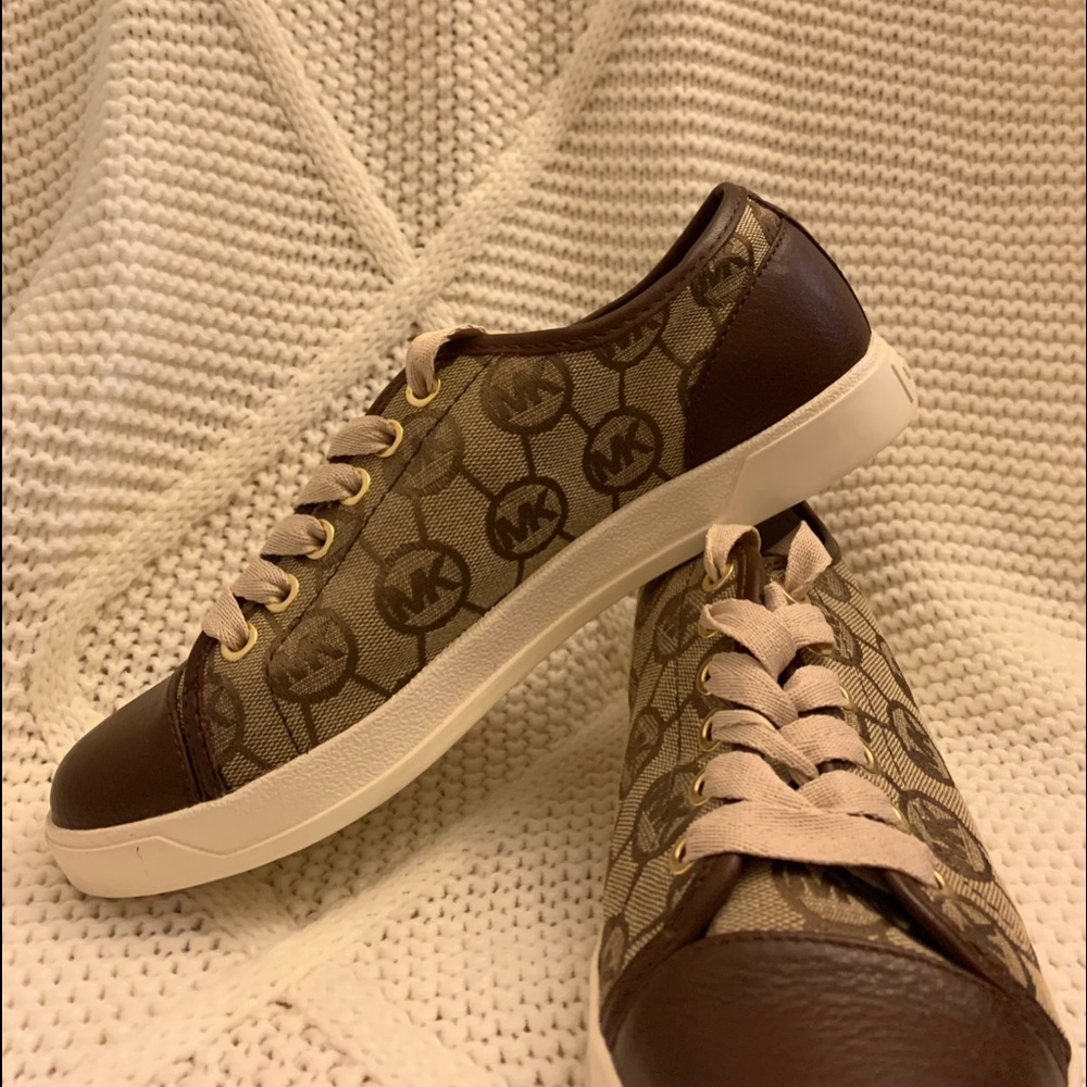 Micheal Kors tennis shoes size 6